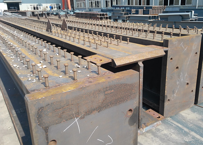 Oem Steel Fabrication Services Heavy Steel Structure Frame Multi Storey With Stud