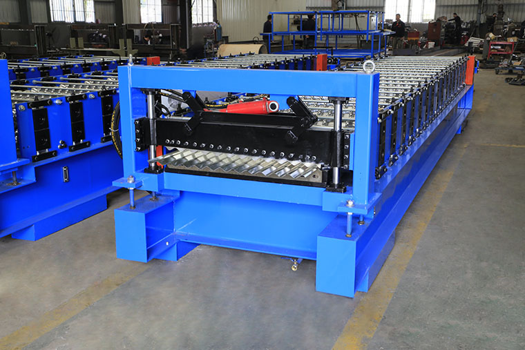European Style Corrugated Roof Roll Forming Machine / Roof Sheet Making Machine