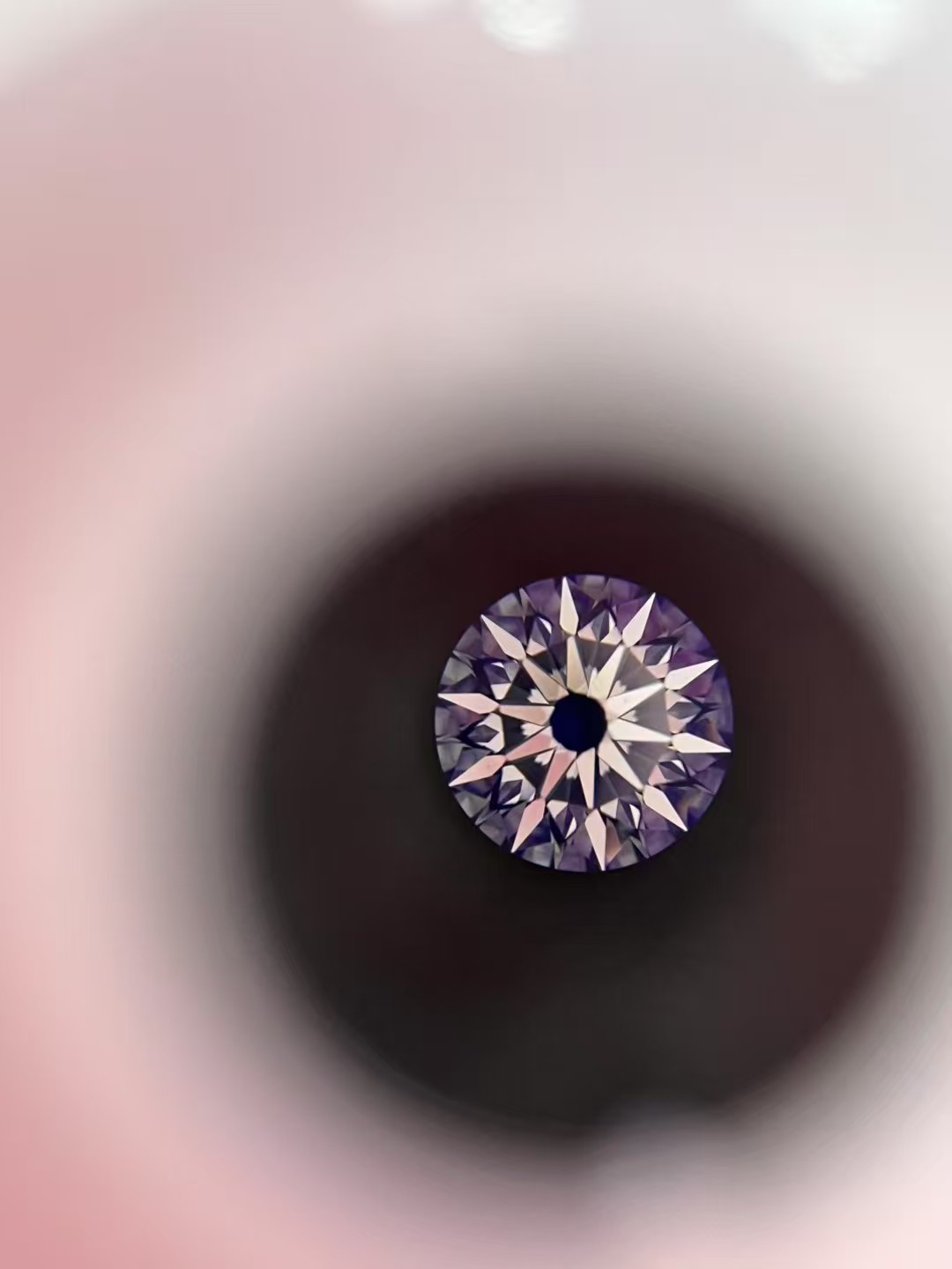10 Hearts & 10 Arrows Cutting Lab Grown CVD Diamond With IGI Certification 2ct E VS1
