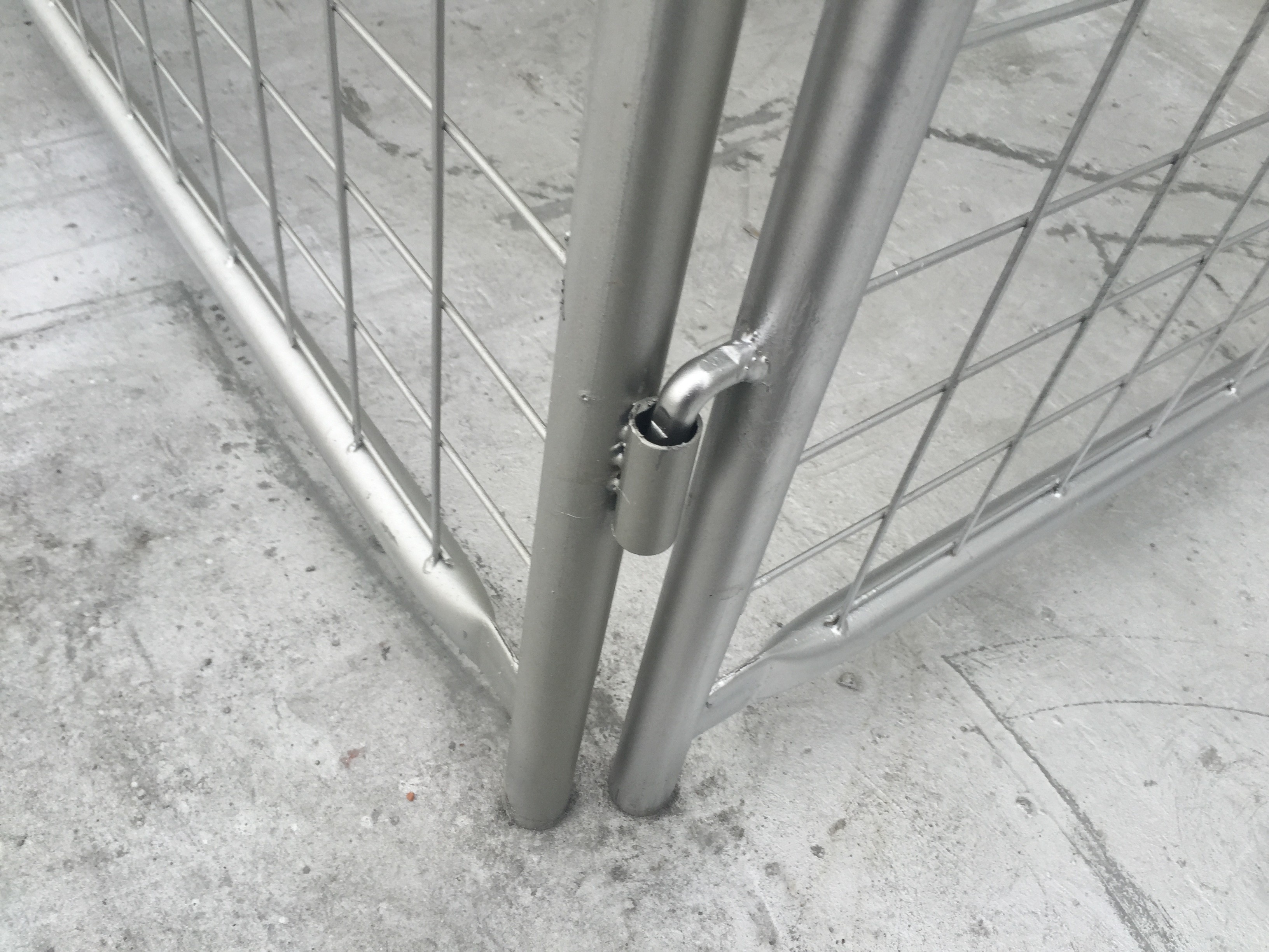 Pre Galvanized Wire Storage Cages With Lids , Height 1500mm / 1600mm
