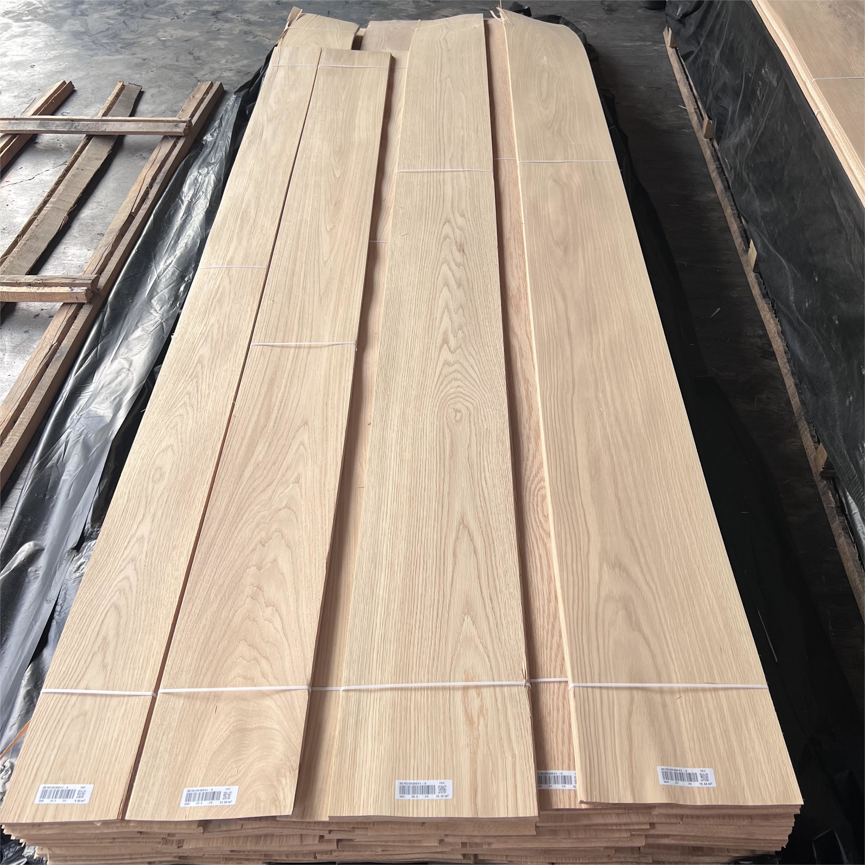 Factory Sales Natural White Oak Veneer 0.3mm 0.5mm 1mm Furniture Cabinet Doors Walls Decorative Wood Veneer