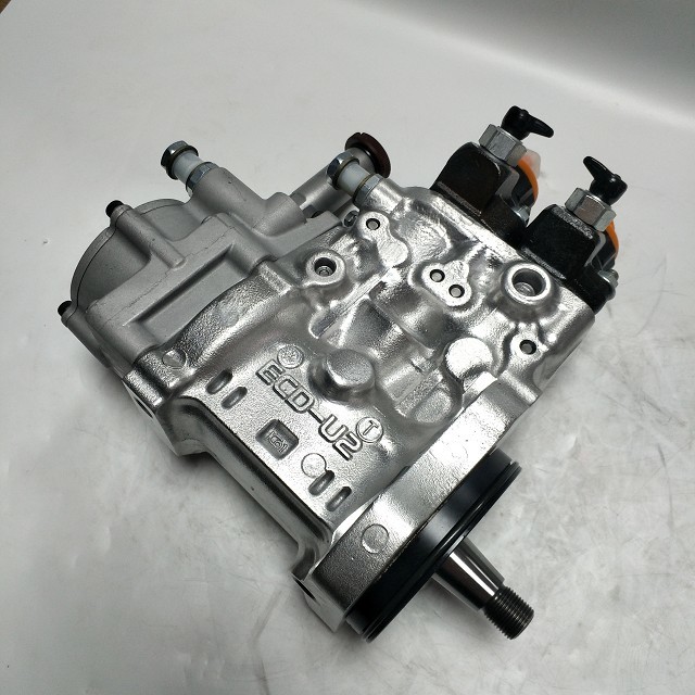 6D125 6156-71-1111 Fuel Injection Pump For Komatsu Spare Part