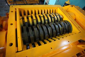 Quality RGD1200 90KW Solid Waste Shredding Machine Practical Alloy Steel Material wholesale