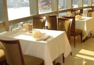 Quality PVC oilcloth tablecloth wholesale