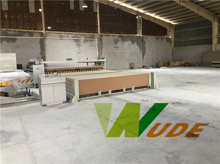 High Pressure Embossing Short Cycle Laminating Line / Synchronous Laminating Press