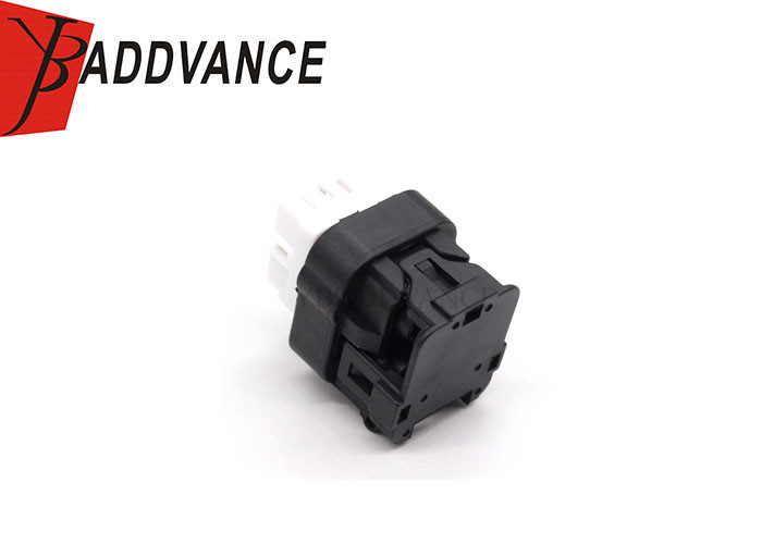 6195-0315 Automotive Sumitomo Female 4 Pin 2.3mm(090) Black Sealed Fuel Pump Connector