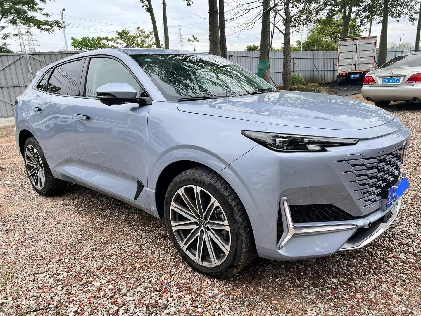 ChangAn Unik Gaoline 2.0T 233HP L4 Turbo Medium SUV 8 Gears AMT 5 Seats 2021
