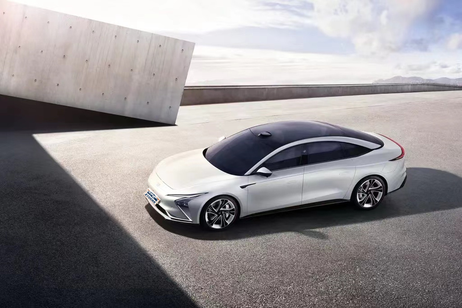 2023 SAIC Zhiji L7 PRO Adult Long Range EV Cars with Length * Width * Height 5098*1960*1485mm and Maximum Power 425 578Ps