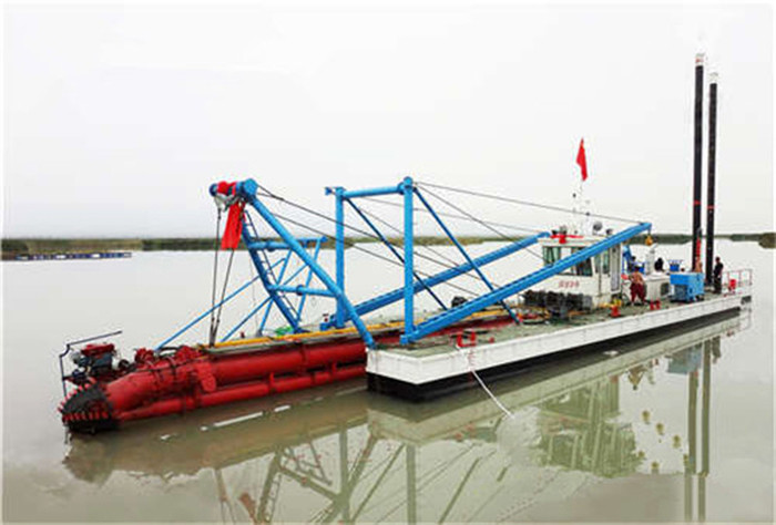 The Daily Output of This 18 Inch Model Dredges And Dredging Machine is 6000 Cubic Meters