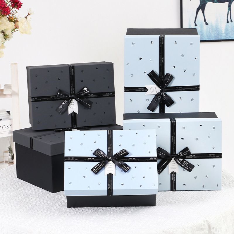 Fashionable Top Grade China Wholesale Custom Logo Packaging Boxes Luxury Lid and Base Paper Carton Box with Ribbon Bow-Tie for Wedding Gift