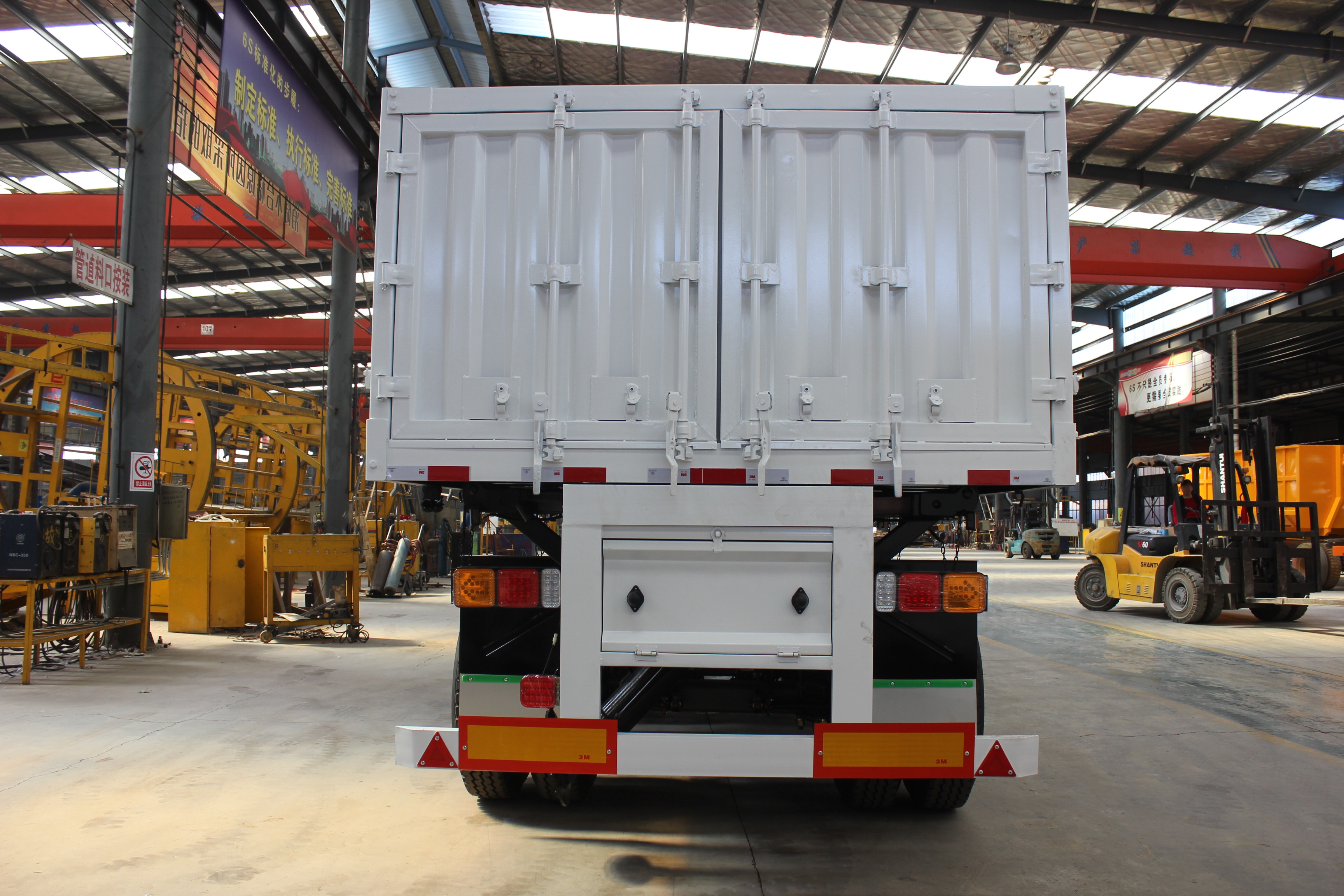 12000X2500X1500mm Tri-Axles Tipper/Side Dump Semi Trailer with HYVA Hydraulic Cylinder