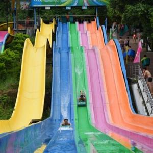 Quality 5-10 Meters Thrilling Custom Fiberglass Water Park Slide With 8-10mm Flange wholesale