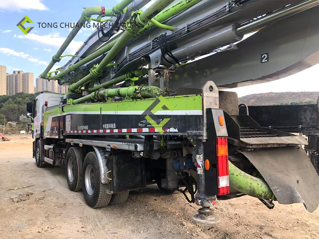In 2019 Zoomlion Remanufactured Used Concrete Boom Truck 49 Meters Installed