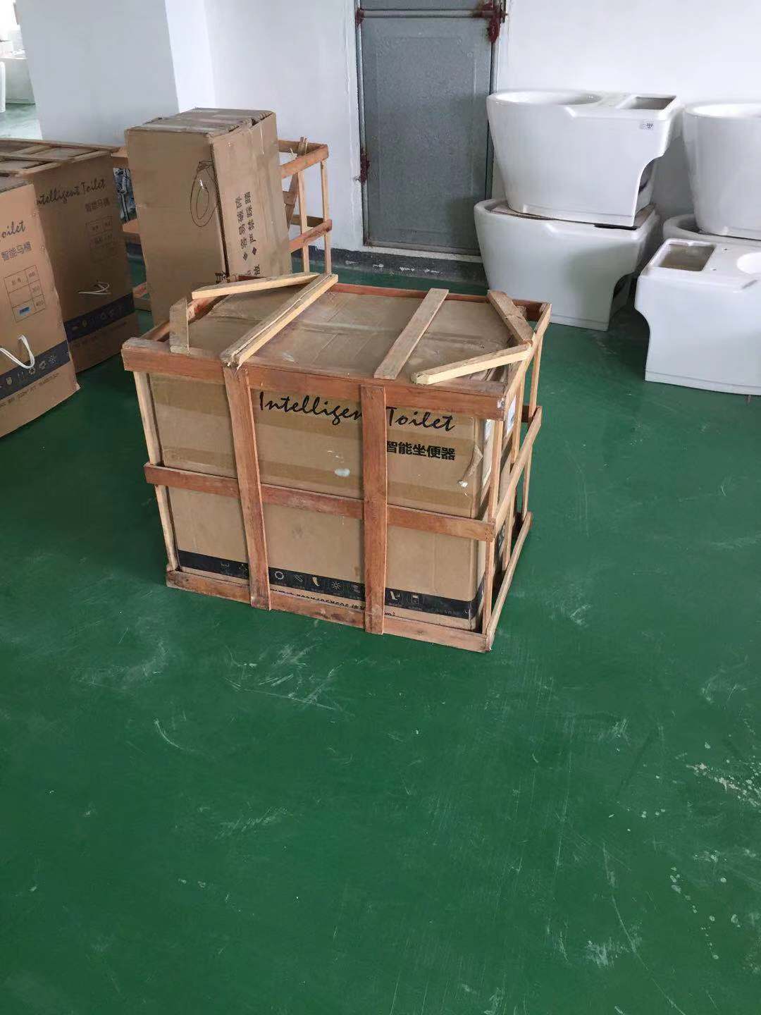 Intelligent Electric Smart Toilet Automatic Flush Tankless Instant Heating ISO
