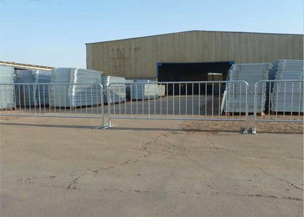 Cheap Iron Metal Flat Feet Event Crowd Control Barriers Pedestrian Barrier Fencing for sale