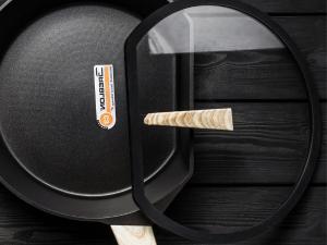 Quality BSCI Large Deep Dish Aluminum Frying Pan 10Inch With Glass Lid wholesale