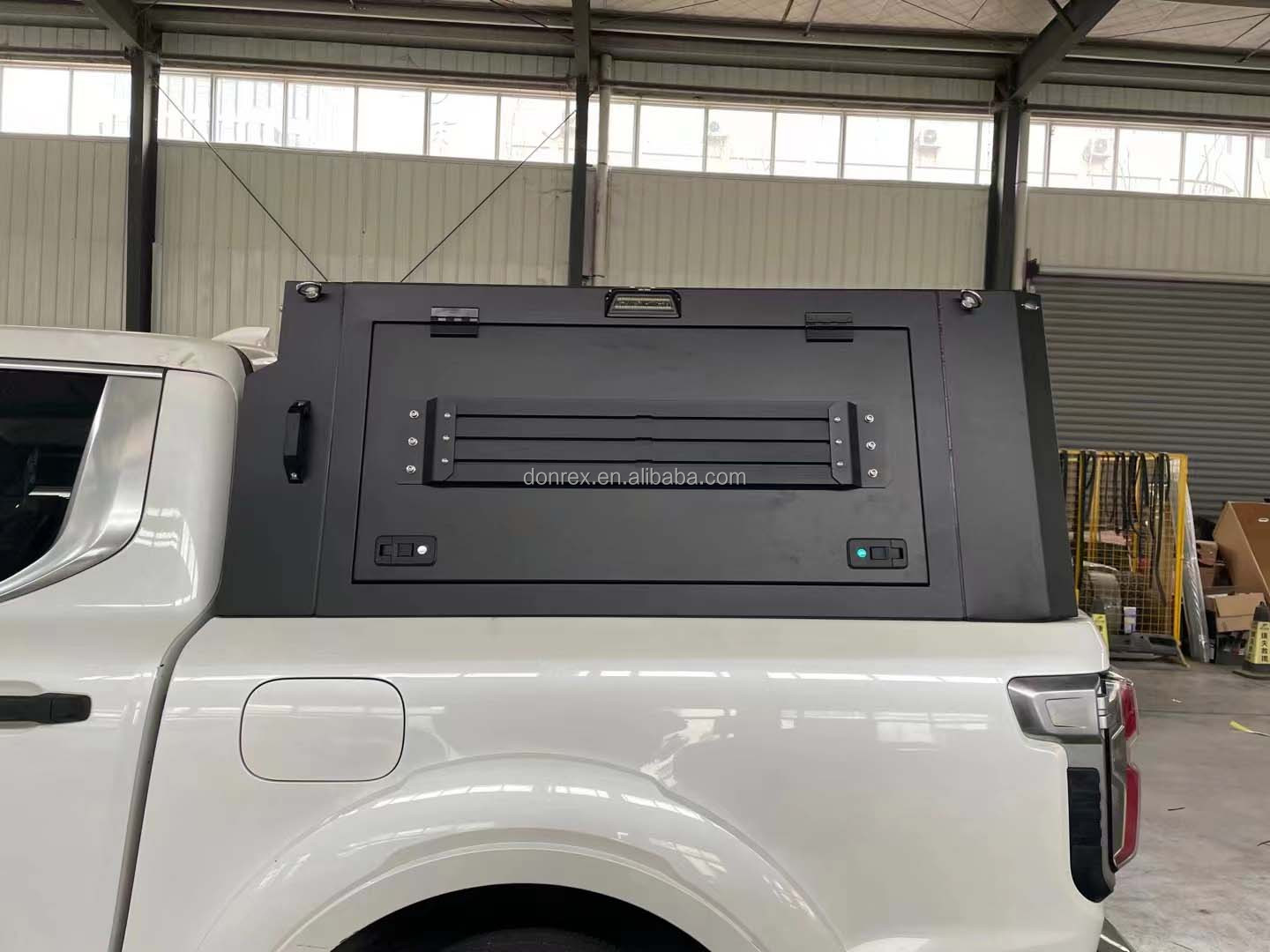 OEM Service Accepted Aluminum Alloy Great Wall Tonneau Cover for GWM POER 80kg Capacity