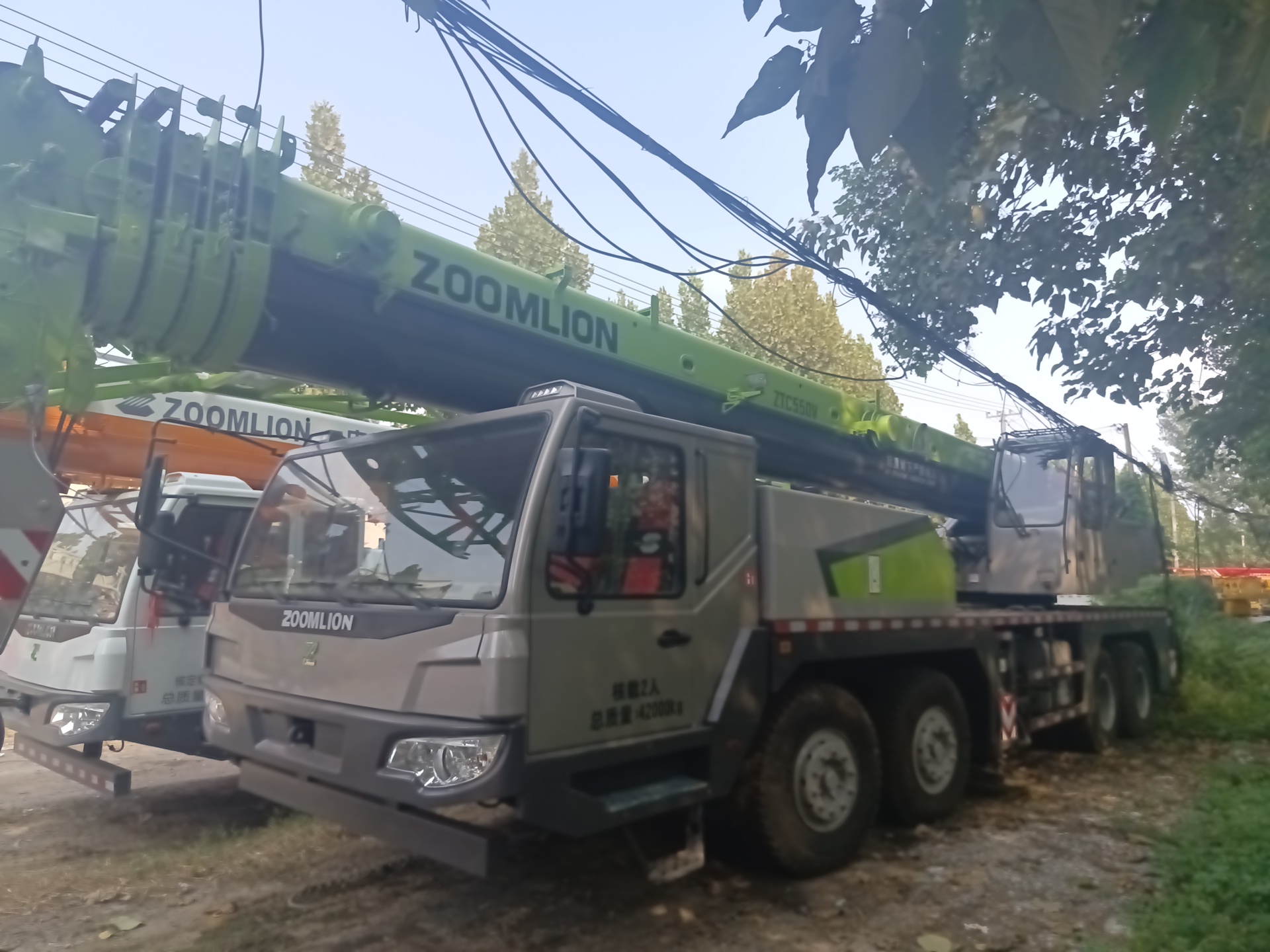 Construction Lifting 50 Ton Used Crane Trucks with Max. Lifting Height of 25M by Zoomlion