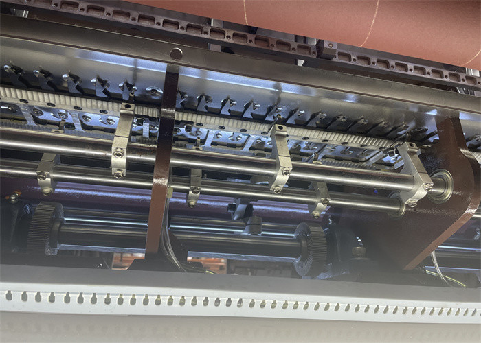 300m/H Chain Stitch Computer High Speed Looper Quilting Machine For Mattress