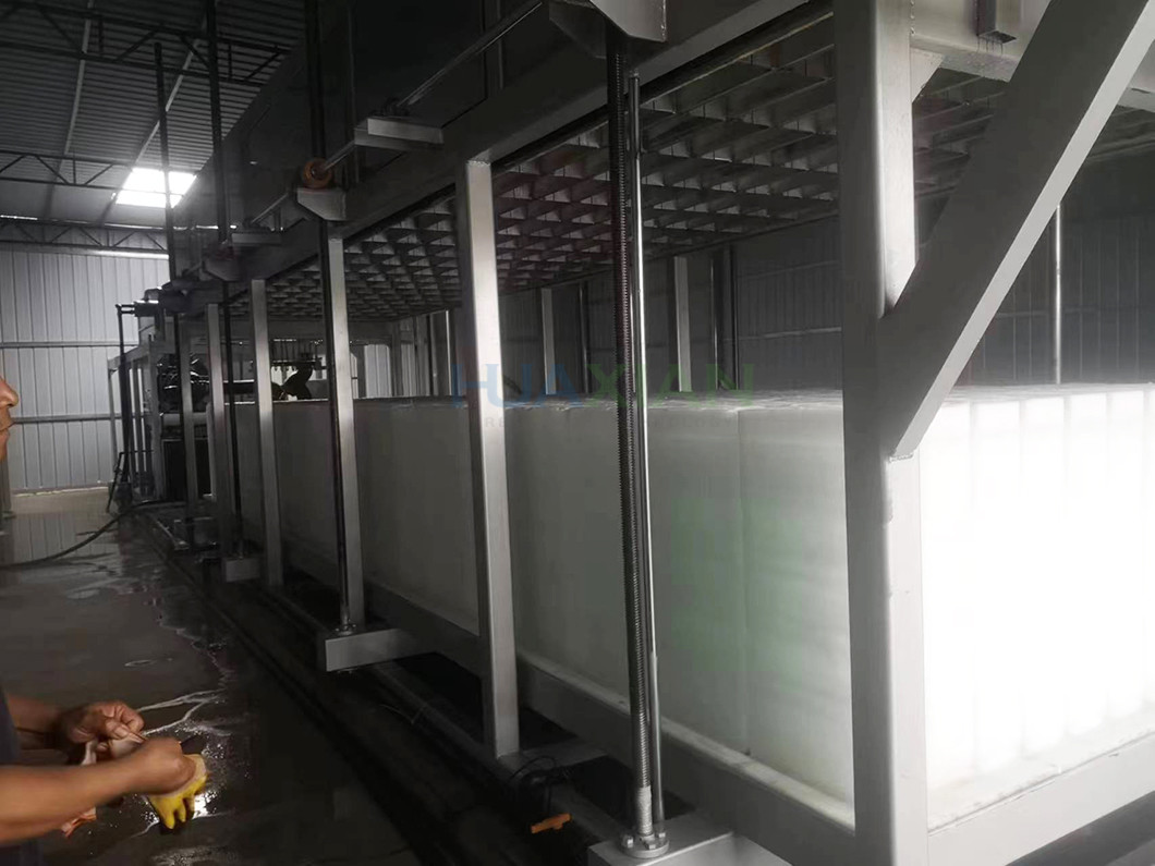 Industrial Ice Block Making Machine Water Cooled 10mins Deicing 25 Tons