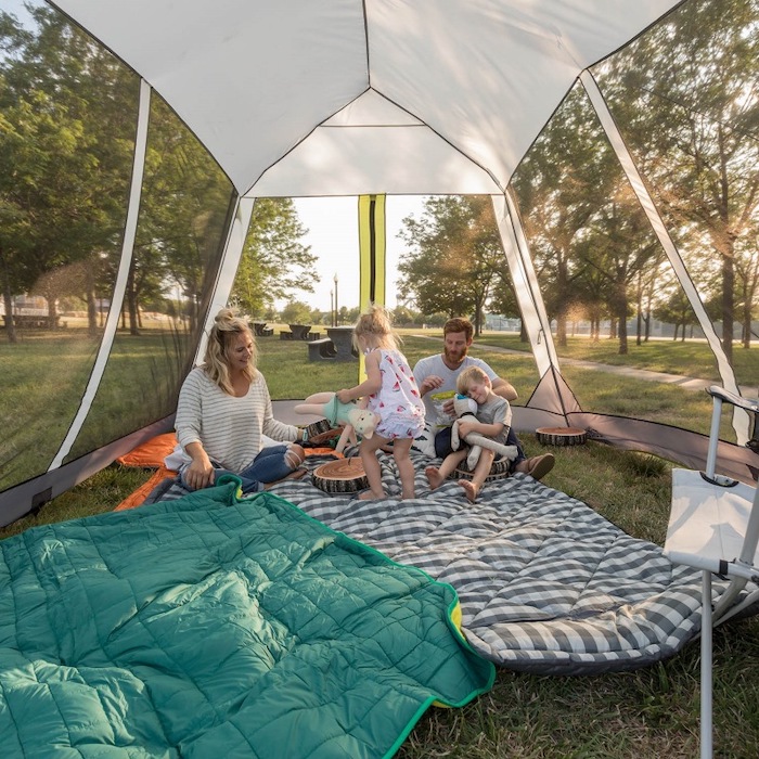 350*300*210CM Grey Waterproof Branding Custom Pop Up Camping Tents With DAP Delivery Term And Ventilation Mesh Windows