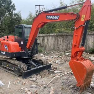 Quality Orange Color Mini Used Cat Doosan Dx55 Second Hand Excavator 5.5 Ton wholesale