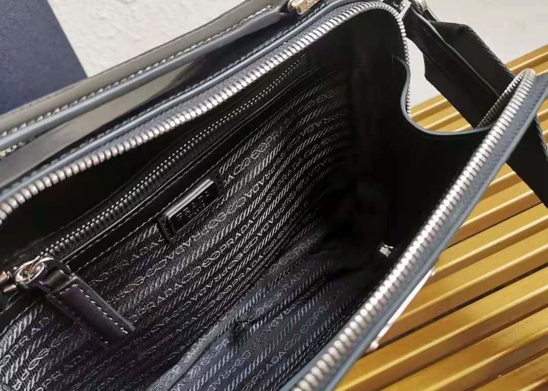 Womens Cowhide Glossy Finish Camera Cross Body Bag Waterproof