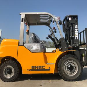 Quality 5 Ton Forklift with Lifting Height 3-7m and Adjustable Cab Location wholesale