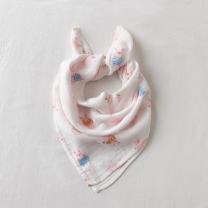 Quality Button Closure Baby Feeding Cloth Infant Baby Bibs Premium Cotton Material wholesale