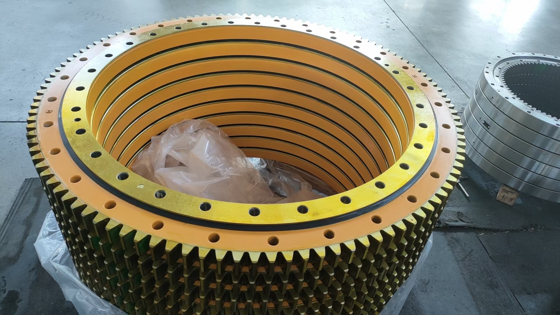 Volvo Excavator Slewing Bearing Part No.14563341 for EC160B/C/D Customizable Options