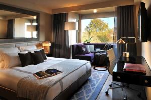 Quality Hotel Style Contemporary Bedroom Sets Luxury Design Custom Made Acceptable wholesale