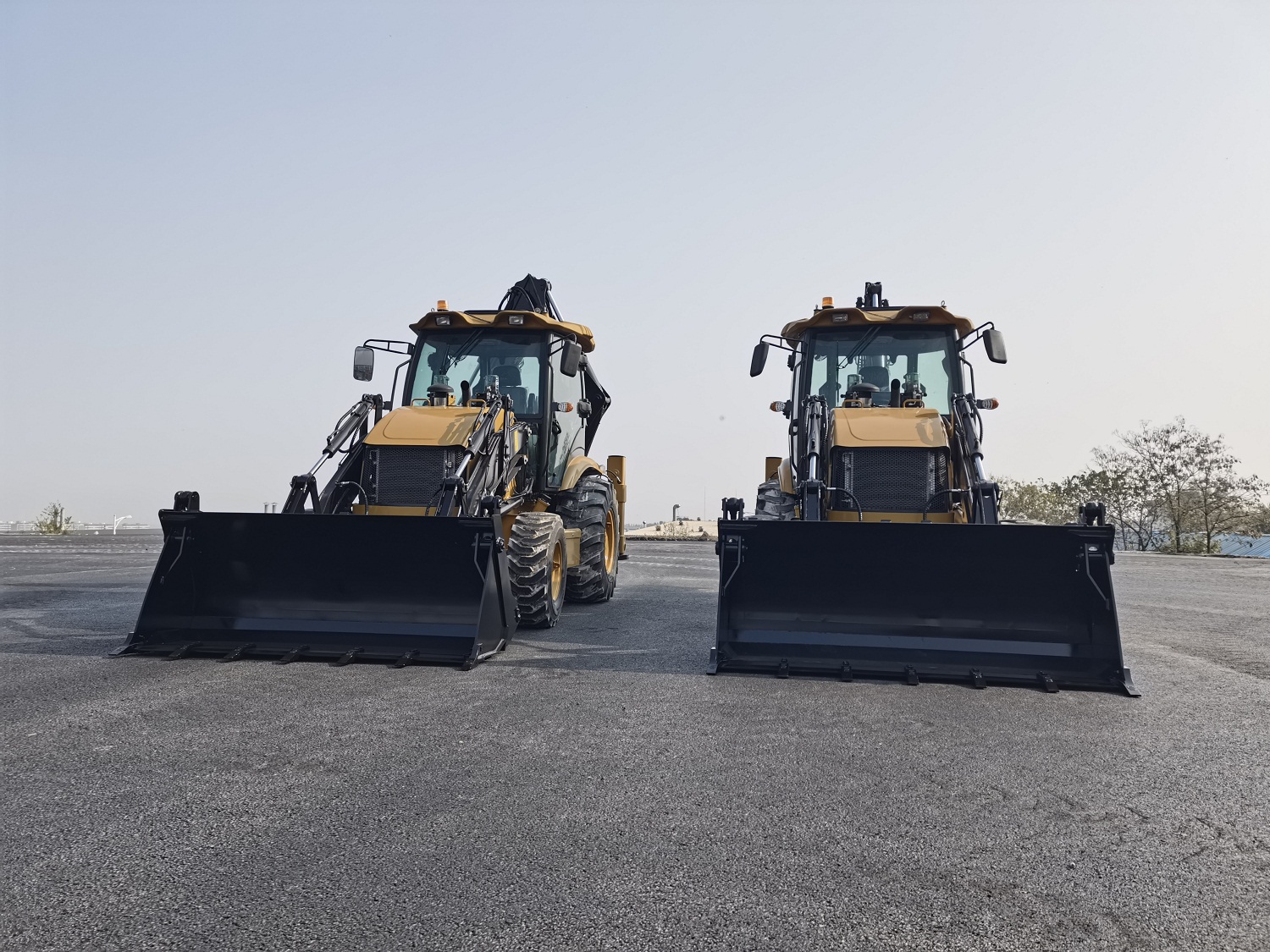 Control pilot 4x4 2.5 ton backhoe loader Mini-retroescavadeira for Energy Mining needs