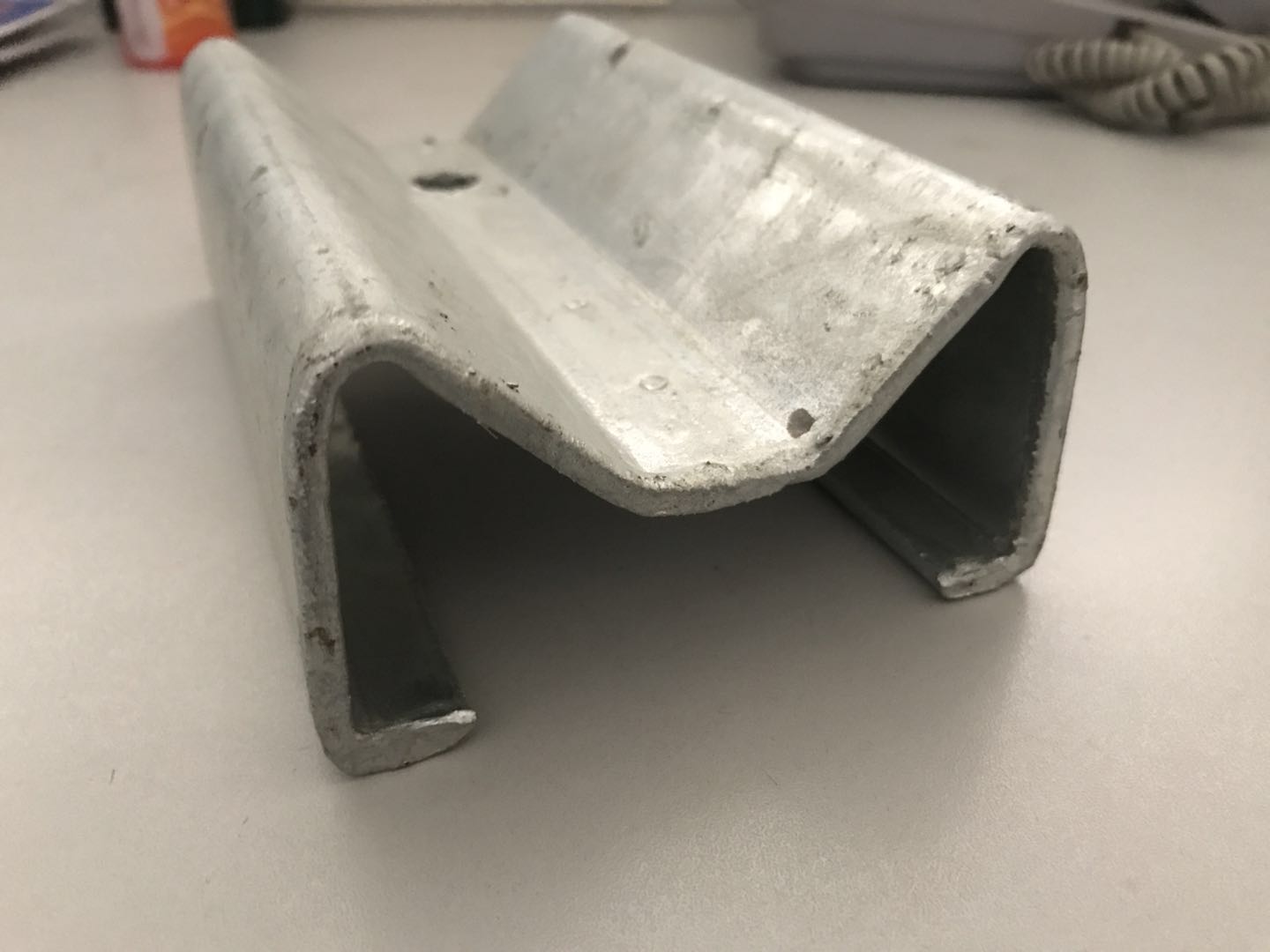 Hot Dipped Galvanized Steel Highway Guardrail Sigma Post with Straight Barrier Design