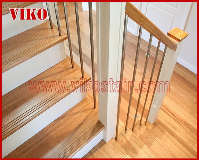 Wrought Iron Staircase VK86S Wrought Iron Handrail Tread Beech ,Railing tempered glass, Handrail b eech Stringer,carbon