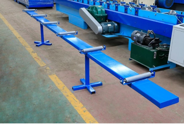 10m/min Thickness 4mm C Purlin Roll Forming Machine