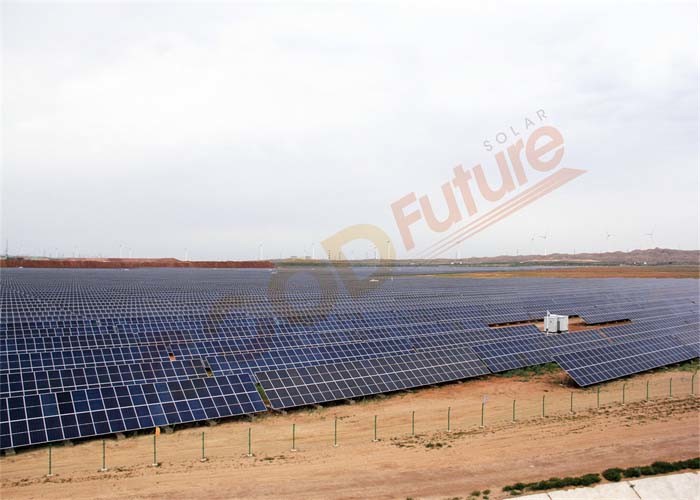 1500V Easy Automatic Solar Tracker 18m/S Communicated RS 485 Cable