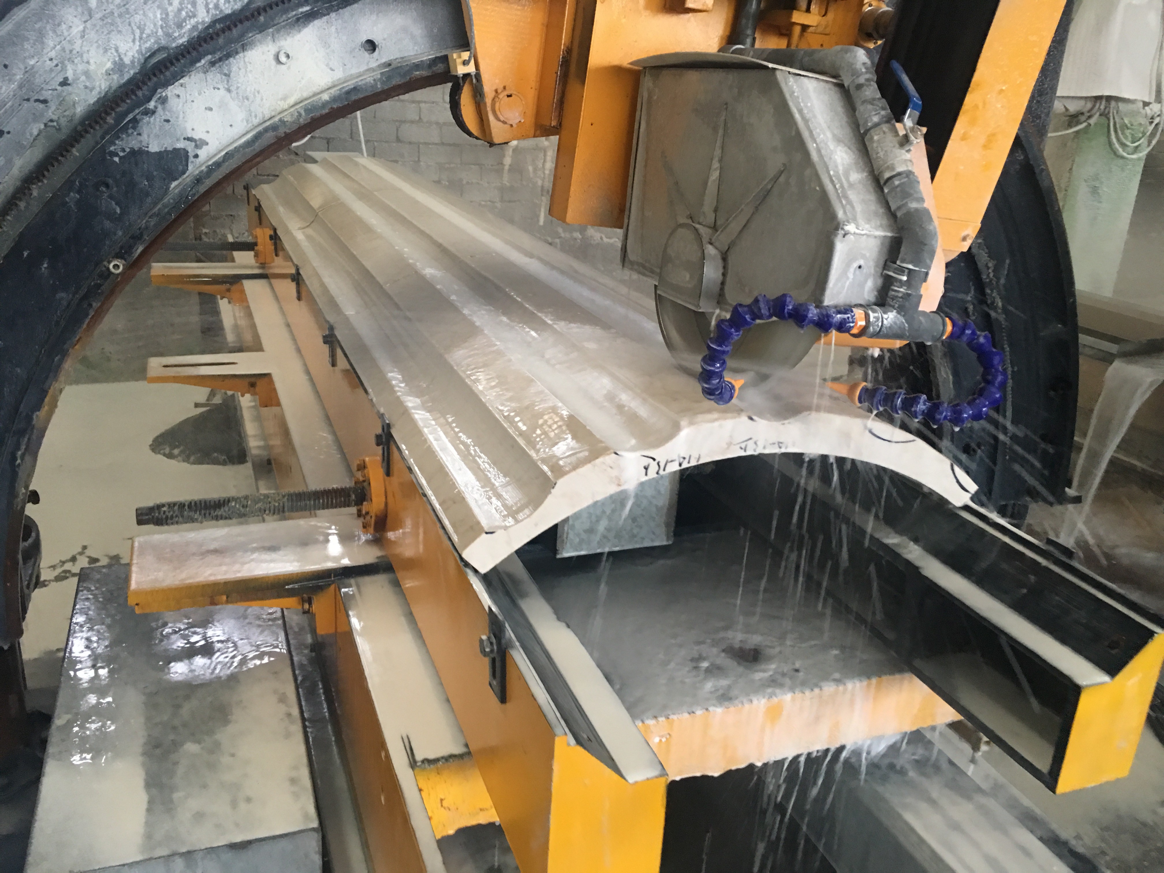 Precision Automatic Roman Pillar Slot Metal Column Cutting Machine
