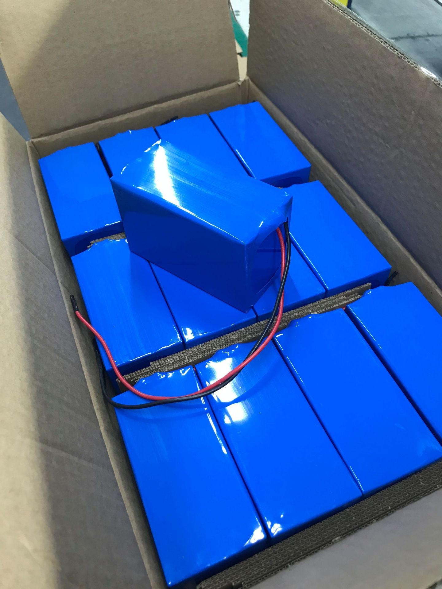 Custom Design 13Ah 12v Rechargeable Battery Pack Manufacturer