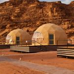 Geodesic Dome Glamping Prefabricated Tents Metal Frame Camping Tourism