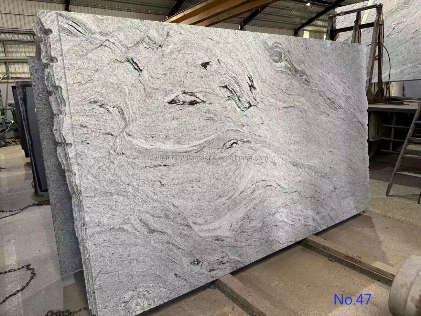 Low Per Square Foot Viscon White Granite Slabs for Modern Villa Exterior Wall Cladding