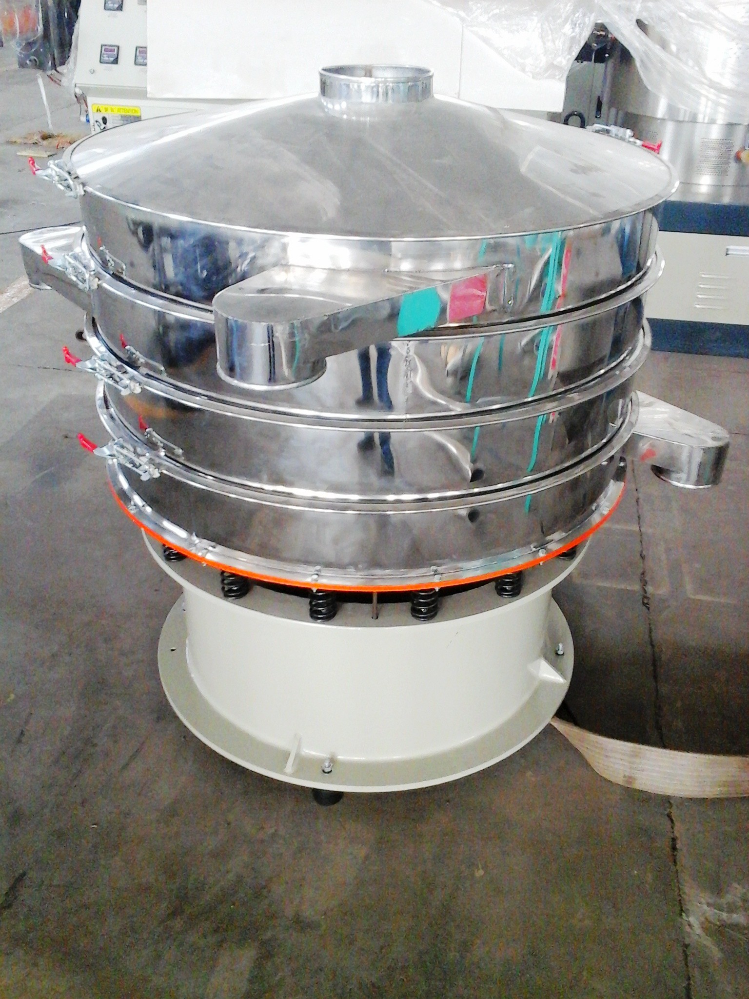 1.5kw Sieving Machine With Vibration , Round Vibrating Screen For Paper Industry