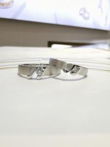 Quality Hollow Notes OEM ODM Nifty 18K Gold Diamond Couple Rings wholesale