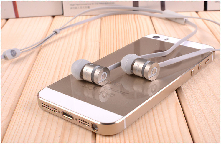 Beats UrBeats In-Ear Headphones Earphones (Silver) Special Edition