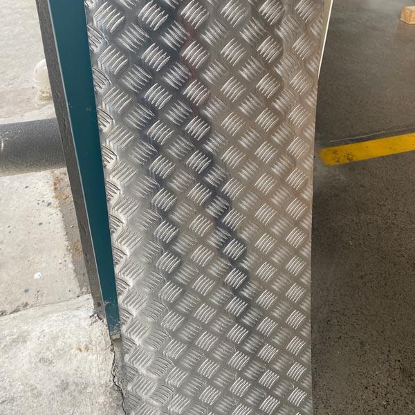 Embossing Thickness 0.2mm 0.8mm 3105 3003 Aluminum Checker Plate Truck Box For