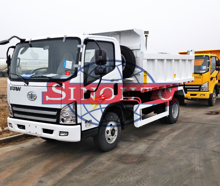 3 Cubic 6 Wheeler Tipper Truck , 3 - 5 Tons Light Duty Dual Axle Dump Truck