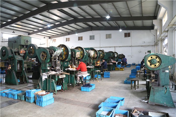 24A 6.6sqmm Fully Electrical Wire Terminals ISO14001 For Electricity Equipment