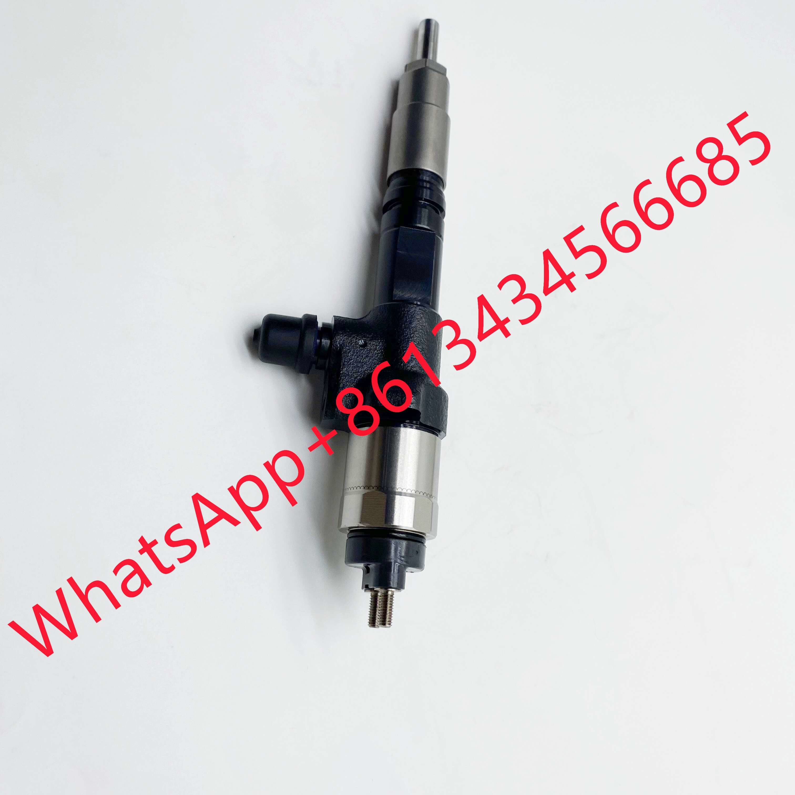 095000-9696 Denso Diesel Fuel Injectors For KUBO 095000-9690 Genuine Nozzle 1J500-53051