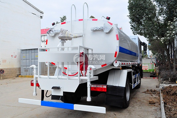 Dongfeng 9.4liter Water Trucks Watering Truck Road Sprinkler 8600X2480X3200 mm 9.7CBM