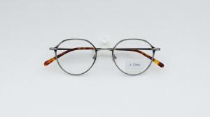 Quality Retro titanium Small new design Vintage Eyewear for Men Women Business Daily wear wholesale
