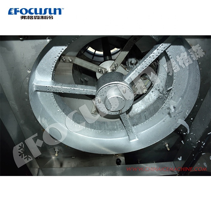 2200kg Operative Weight Flake Ice Machine Perfect for Large-Scale Seafood Production